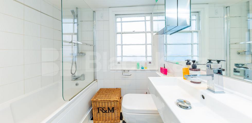 Spacious one bedroom set in period conversion Agar Grove, Camden Square